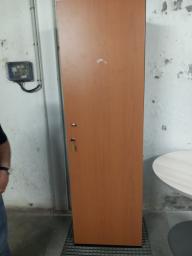 Photo détaillant le don Armoire vestiaire en bois
