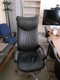 Photo détaillant le don Chaises de bureau à céder