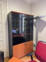 Photo détaillant le don Armoire vitrée