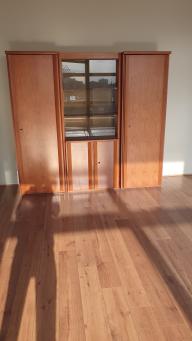 Photo détaillant le don Don de table, armoire et buffet en bois