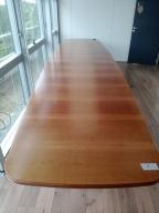 Photo détaillant le don Don de table, armoire et buffet en bois