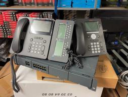Photo détaillant le don Lot de téléphones fixes IP et GATEWAY