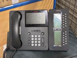 Photo détaillant le don Lot de téléphones fixes IP et GATEWAY