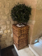 Photo détaillant le don Lot de décorations florales