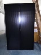 Photo détaillant le don Lot armoire haute