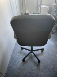 Photo détaillant le don Lot de 4 fauteuils de bureau