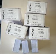 Photo détaillant le don Lot Encodeuse + Badges vierges blanc format ISO