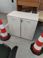 Photo détaillant le don Meuble bas beige à clés