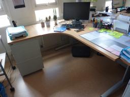 Photo détaillant le don BUREAU ET CAISSON