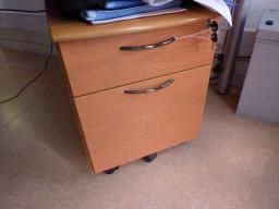 Photo détaillant le don BUREAU ET CAISSON