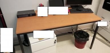 Photo détaillant le don Table 160x80 – État correct