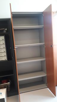 Photo détaillant le don Armoire à dossiers suspendus