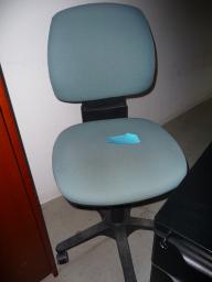 Photo détaillant le don Chaise de bureau gris bleu (réf interne 90.3)