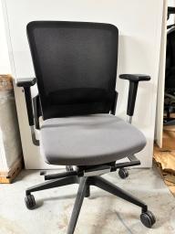 Photo détaillant le don Lot de 10 fauteuils de bureau