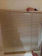 Photo détaillant le don lot de stores