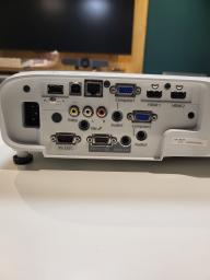 Photo détaillant le don Vidéoprojecteur EPSON EB-982W