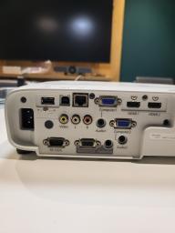 Photo détaillant le don Vidéoprojecteur EPSON EB-W49