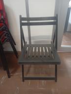 Photo détaillant le don Chaises pliantes en bois