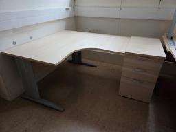 Photo détaillant le don bureau avec retour
