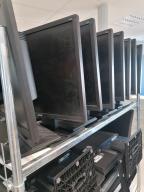 Photo détaillant le don don 80 écrans 19 pouces