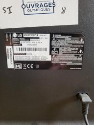 Photo détaillant le don Moniteur 49 Pouces LG 49UM7100PLB