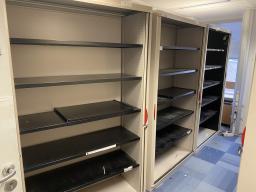 Photo détaillant le don Armoires hautes