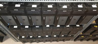 Photo détaillant le don Lot de 36 unités centrales.