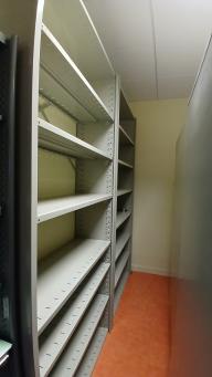 Photo détaillant le don Etagères