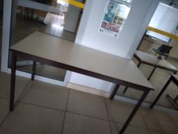 Photo détaillant le don Table de décharge