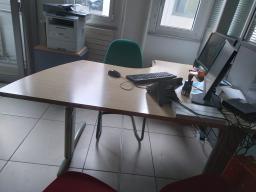 Photo détaillant le don bureaux clairs