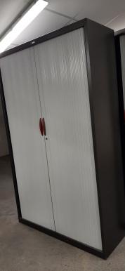 Photo détaillant le don ARMOIRES HAUTES A RIDEAUX