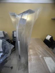 Photo détaillant le don Lot de 8 lampes sur pied non halogéne