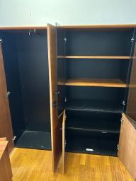 Photo détaillant le don Meubles de bureau