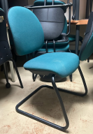 Photo détaillant le don Lot de 18 chaises